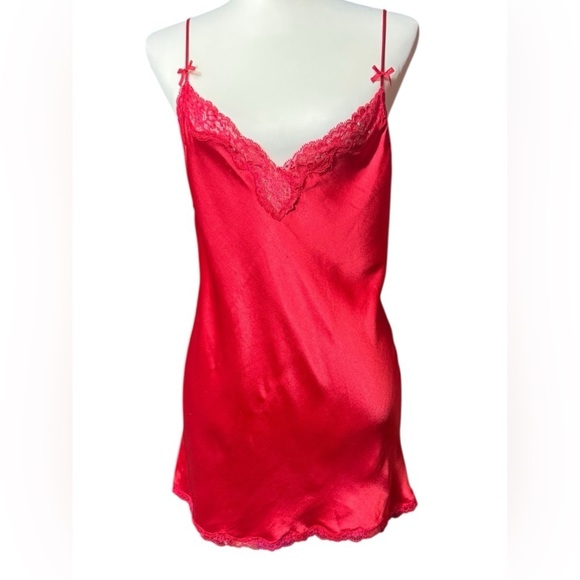 Victoria’s Secret Red Satin Rhinestoned Lace Chemise with Matching Robe M Medium - Picture 15 of 16